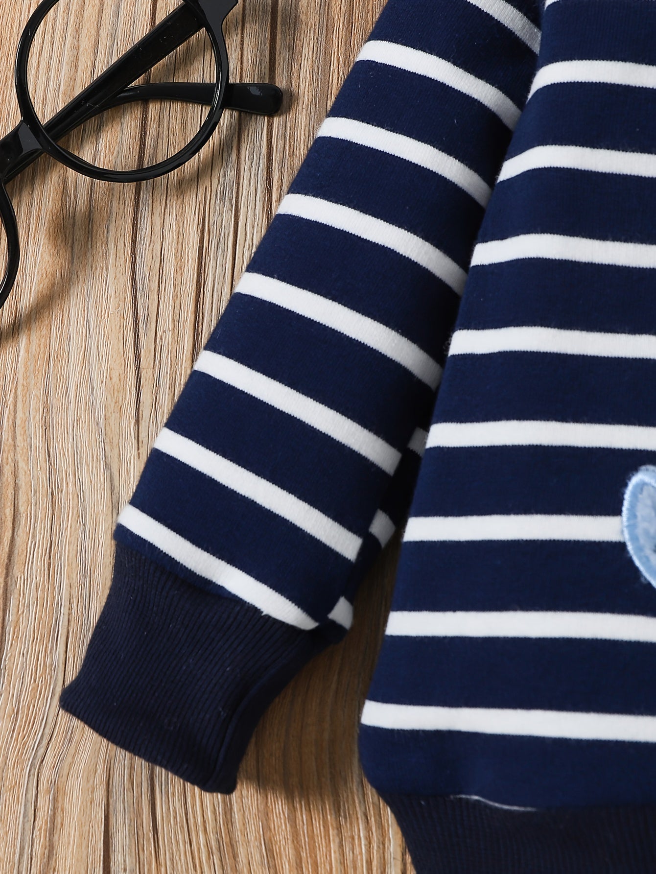 2pcs Infant Baby Boy Cute Striped Elephant Pattern Long Sleeve Top & Denim Trousers Outdoor Set For Spring And Autumn