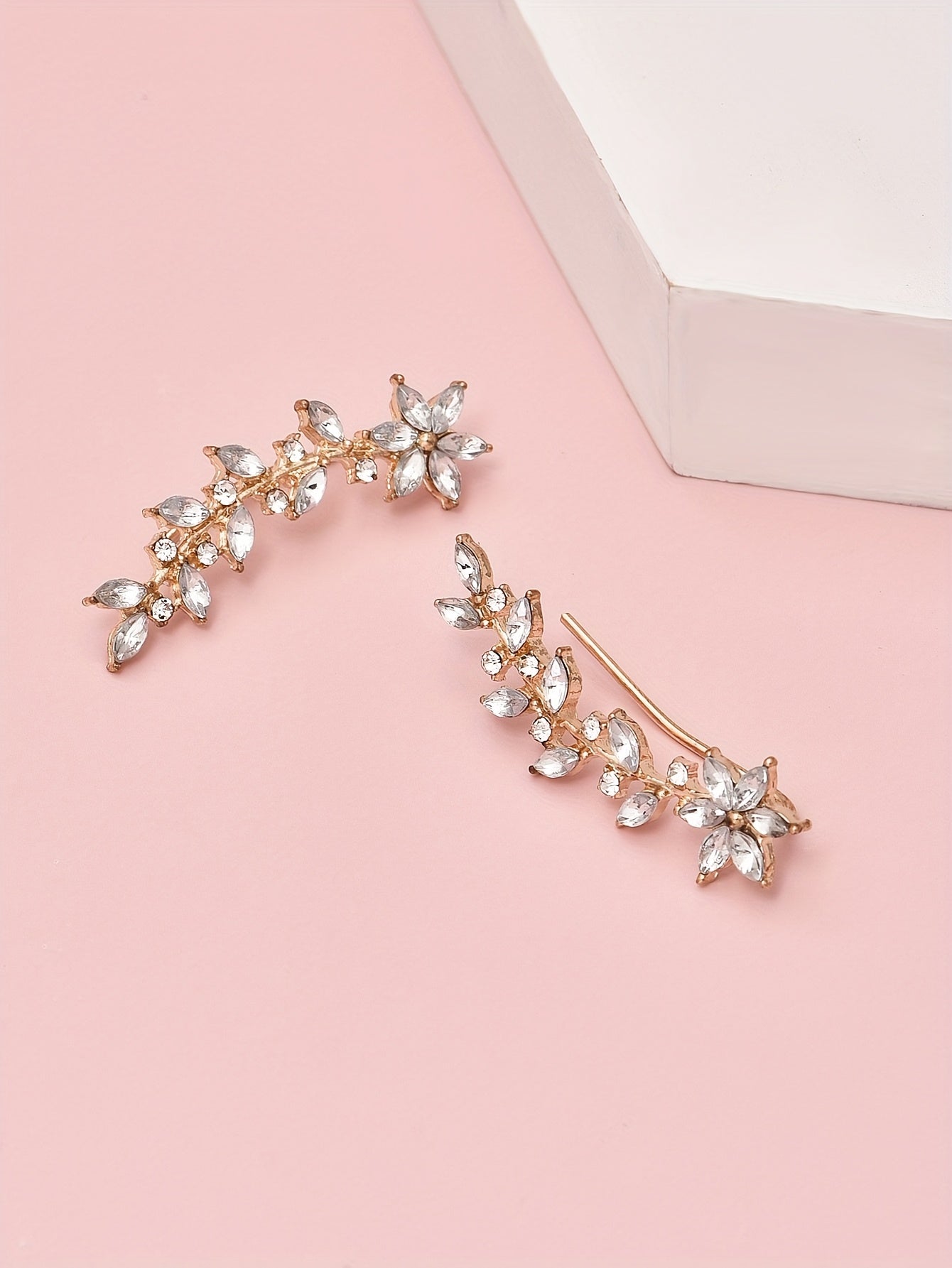 1 Pair Bohemian Crystal Leaf Earrings