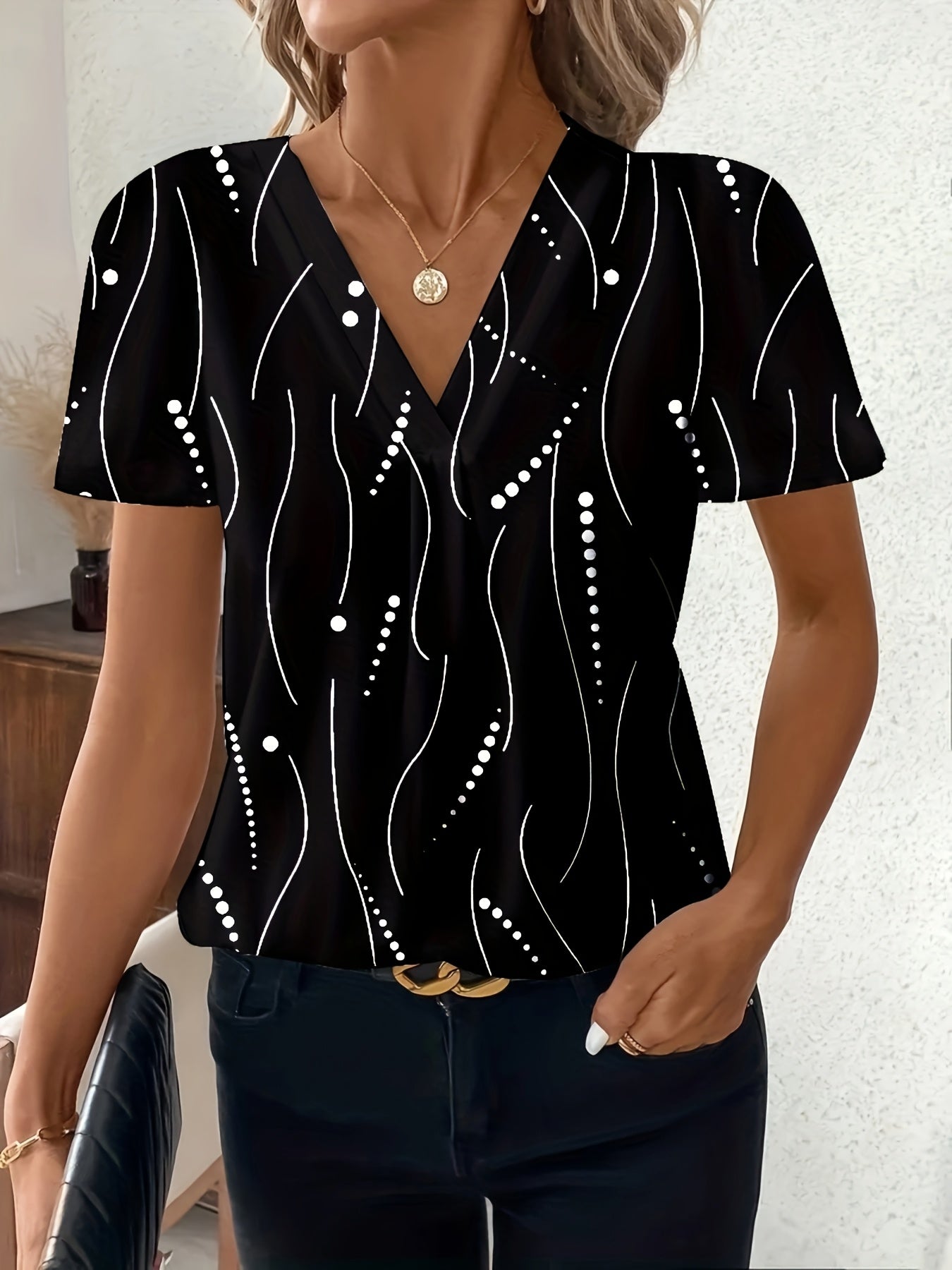 New Spring and Summer Fashionable Elegant Women's Shirt with Geometric Flower Pattern, Chest Pleats and V-Neck Short Sleeves