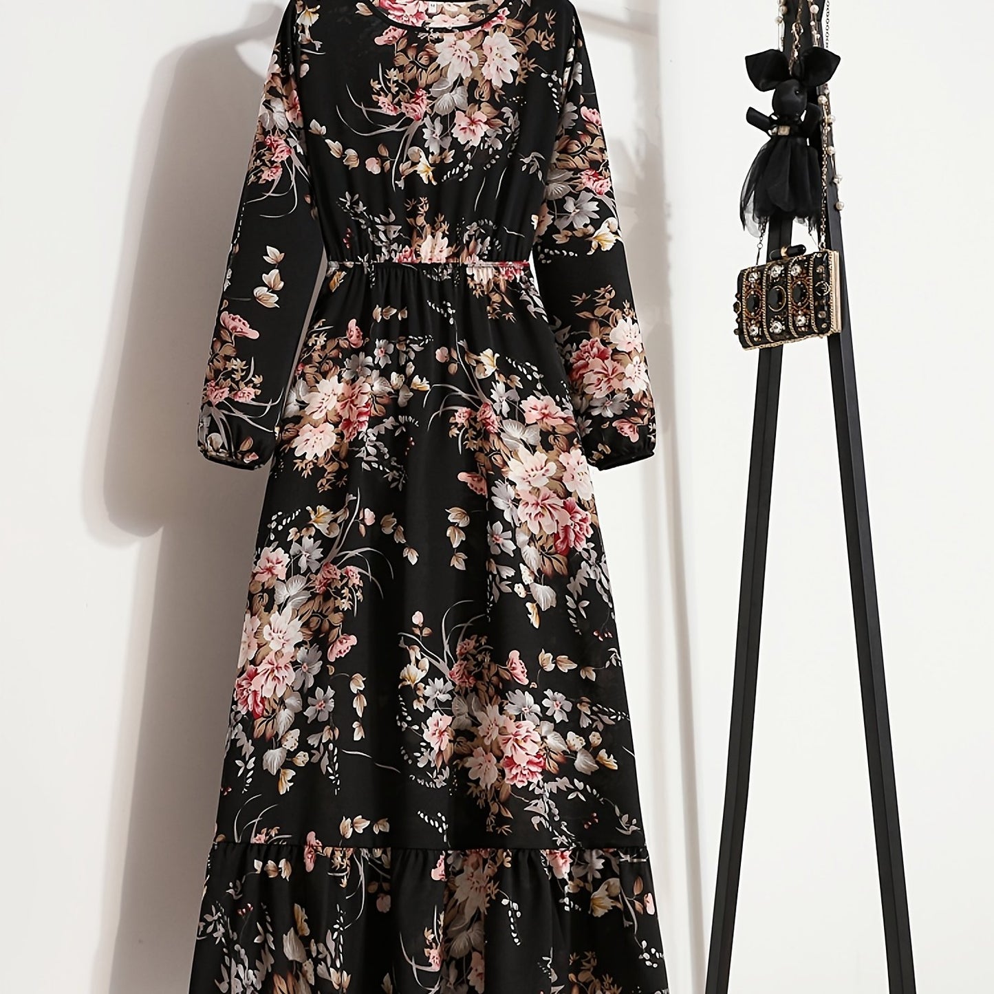 Bohemian Print Casual Party Long Dress with Ruffle Hem, Round Neck, Elastic Waist, and A-Line Silhouette