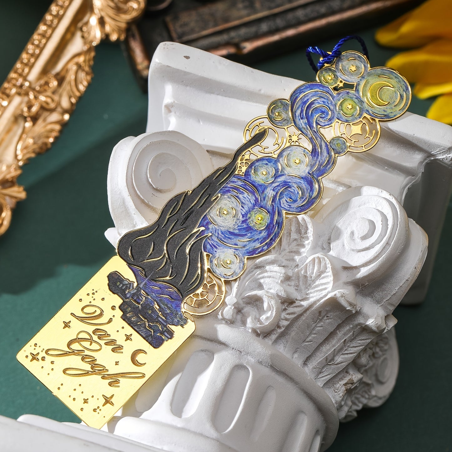 Retro Art Metal Bookmark - 1pc Starry Sky Flower with Tassels Painting Hollow Reading Mark - Multi Design for Gift Birthday Friends Club Book Lovers Readers Office Stationery Supplies