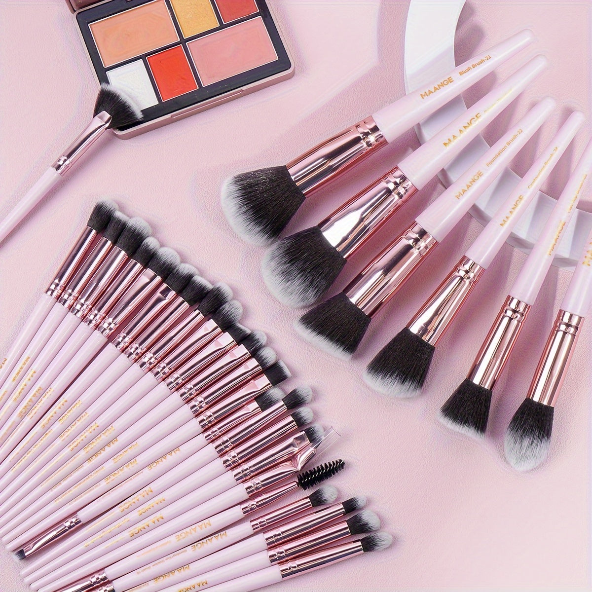 MAANGE 30pcs Professional Makeup Brush Set Foundation Brush Blush Brush Loose Powder Brush Eyeshadow Brush Complete Makeup Tool Set Suitable for Beginners and Professional Makeup Artists Portable Gift Set for Beginners Basic
