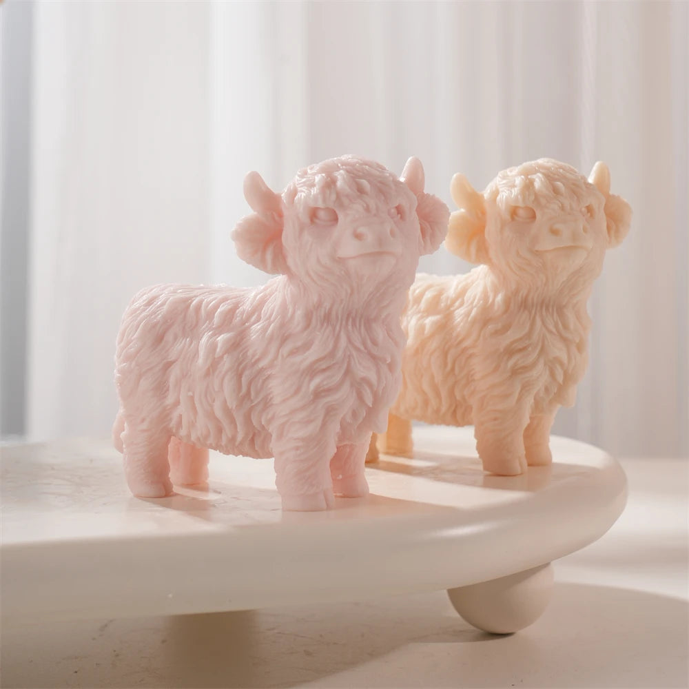 11.2CM Highland Cattle Cow Candle Mold Animal Cow Soy Wax Silicone Mould Figurine Animal Lover Home Decor