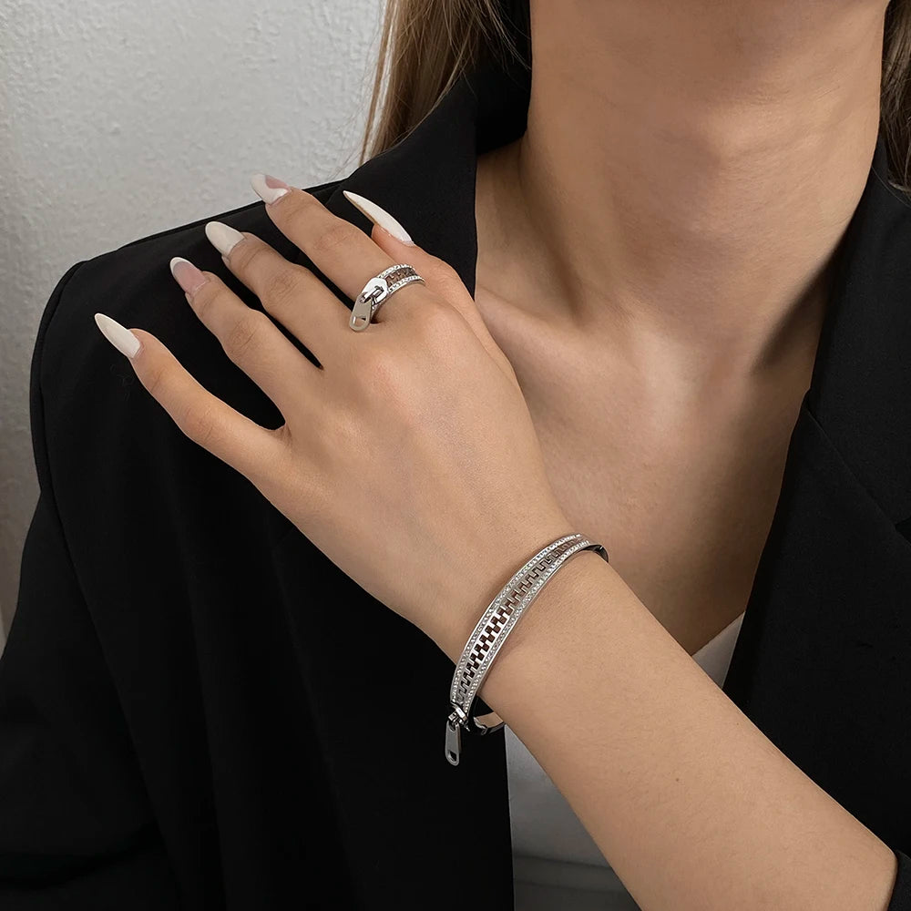 AENSOA Luxurious Zipper Style Stainless Steel Waterproof Rust Resistant Bracelets Inlaid Rhinestone Gold Plated Bracelet Bangles