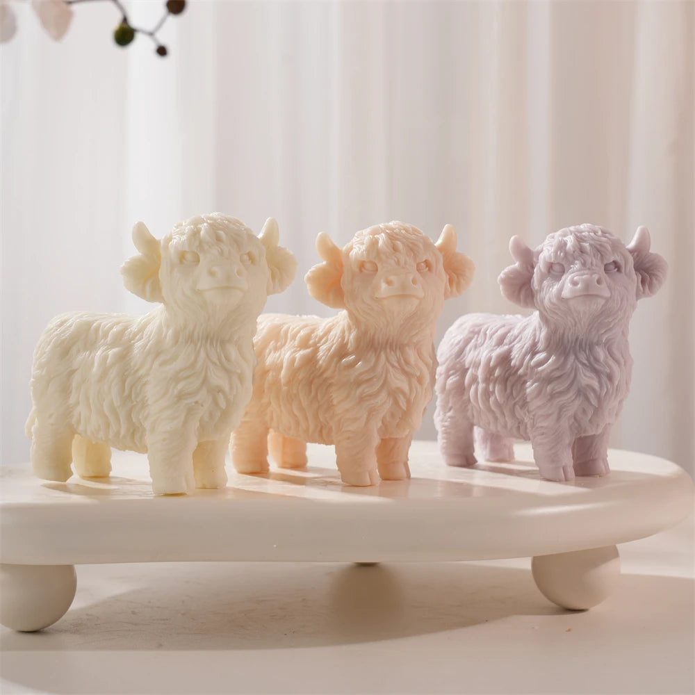 11.2CM Highland Cattle Cow Candle Mold Animal Cow Soy Wax Silicone Mould Figurine Animal Lover Home Decor