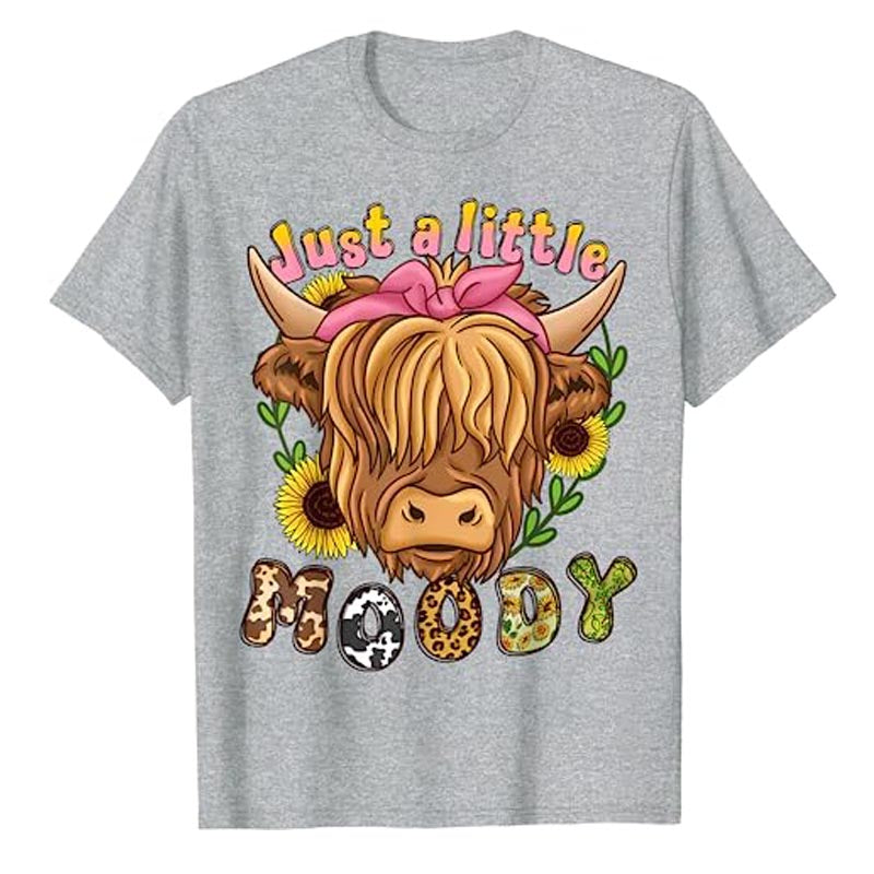 Highland Cow Scottish Highland Cow T-Shirt Cute Animal Lover Floral Print Graphic Tee Tops Women's Fashion Short Sleeve Blouses