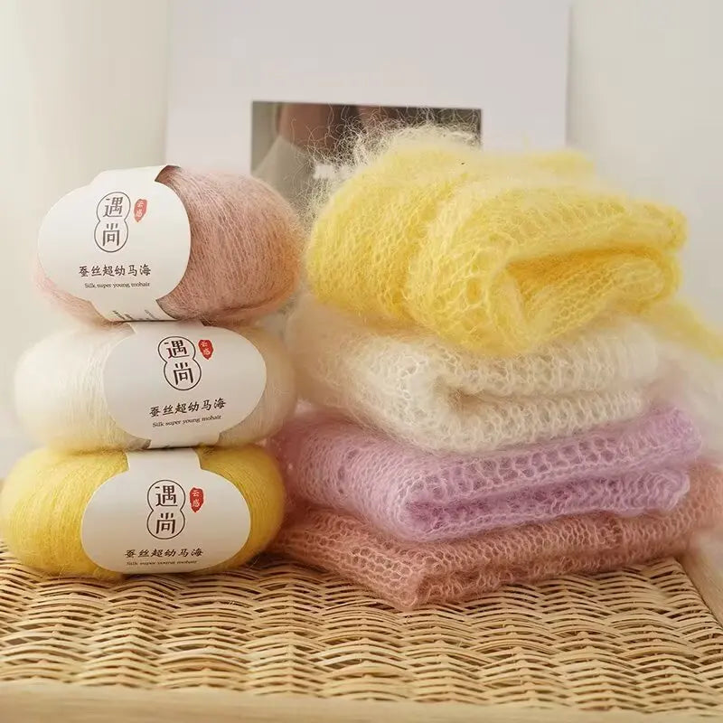 Silk and Alpaca Blend Yarn 200g 10 Balls Handmade Knitting Crochet Spring/Autumn Body-Fitting Sweater Lightweight Scarf Thread