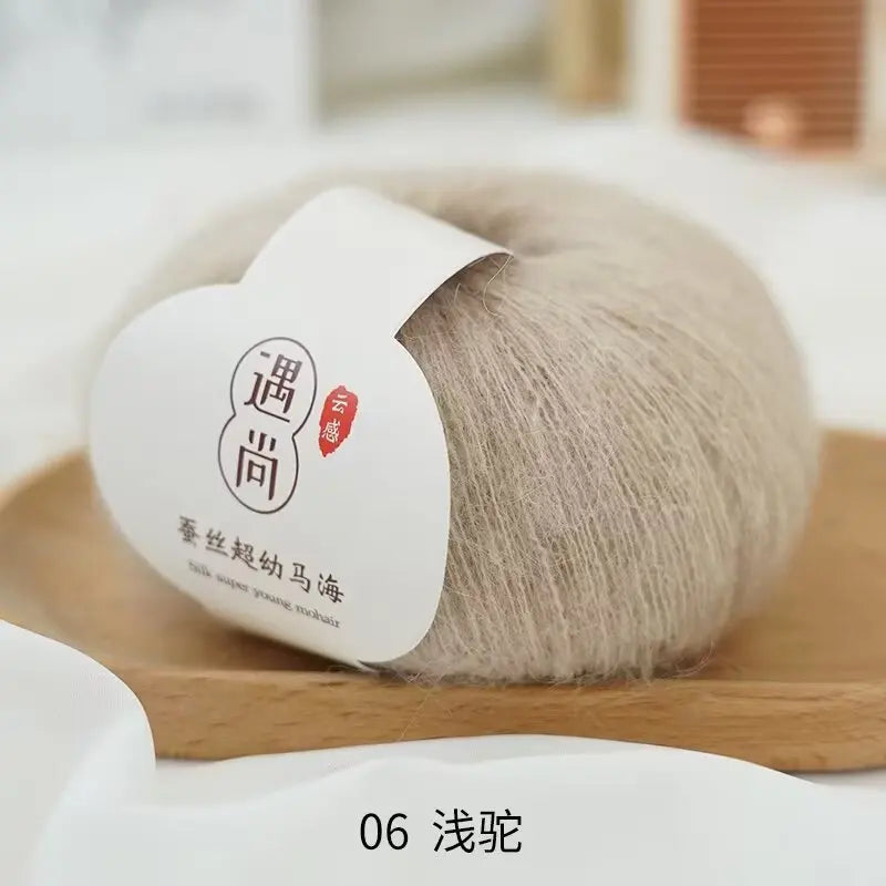 Silk and Alpaca Blend Yarn 200g 10 Balls Handmade Knitting Crochet Spring/Autumn Body-Fitting Sweater Lightweight Scarf Thread