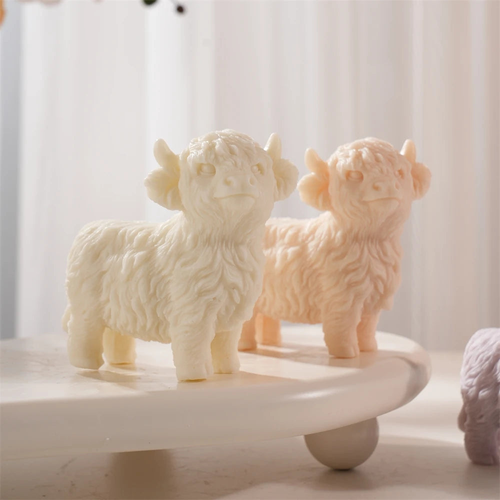 11.2CM Highland Cattle Cow Candle Mold Animal Cow Soy Wax Silicone Mould Figurine Animal Lover Home Decor