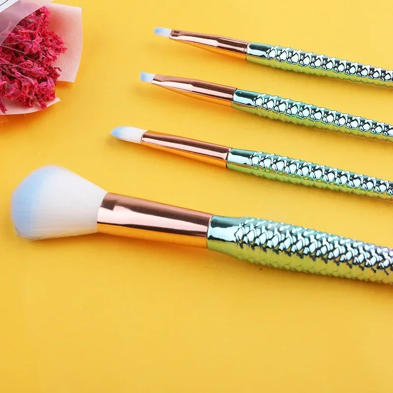 4pcs Professional Mermaid Makeup Brushes Set Eye Shadow Eyeliner High Quality Beauty Makeup Brush Tools Eyebrow Beauty Tools Kit