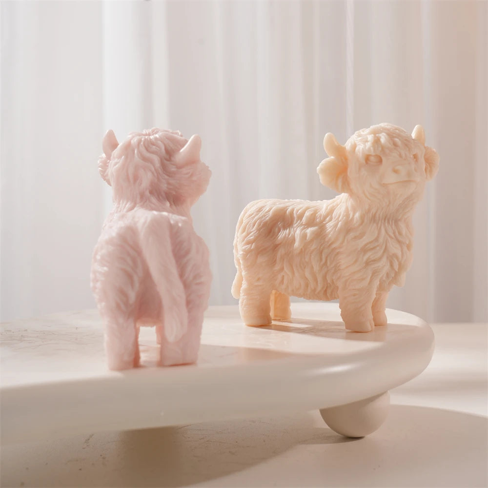 11.2CM Highland Cattle Cow Candle Mold Animal Cow Soy Wax Silicone Mould Figurine Animal Lover Home Decor