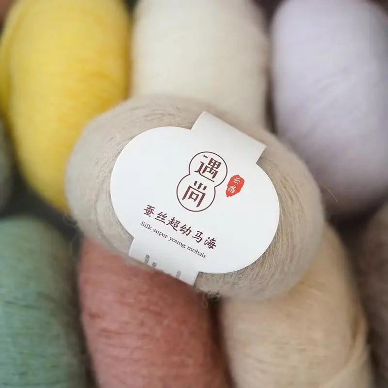 Silk and Alpaca Blend Yarn 200g 10 Balls Handmade Knitting Crochet Spring/Autumn Body-Fitting Sweater Lightweight Scarf Thread