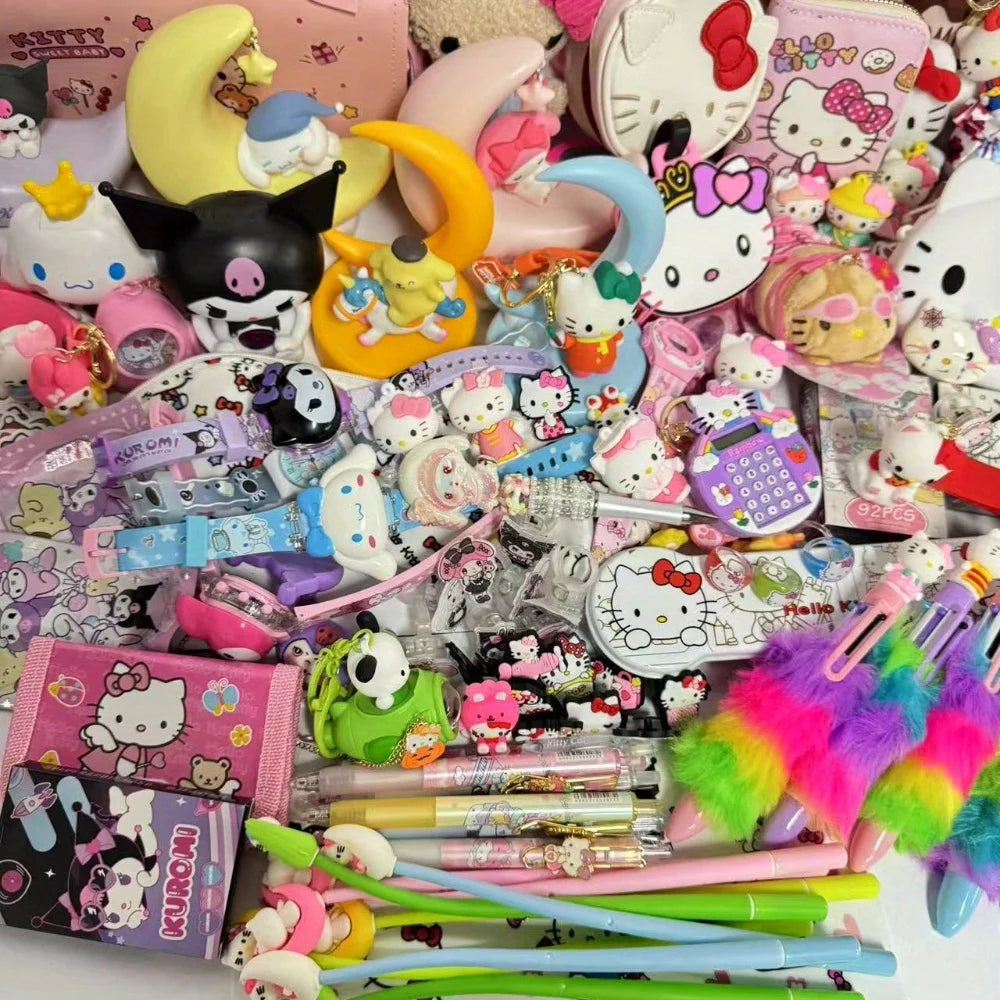 SANRIO Surprise Gift Box Gift Set: Randomly send 10/20/30pcs gifts, fashionable Hello Kitty, perfect for parties and holidays, d