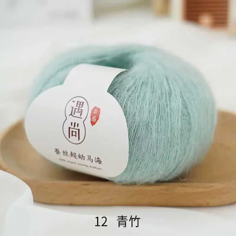Silk and Alpaca Blend Yarn 200g 10 Balls Handmade Knitting Crochet Spring/Autumn Body-Fitting Sweater Lightweight Scarf Thread