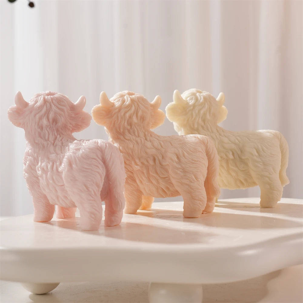 11.2CM Highland Cattle Cow Candle Mold Animal Cow Soy Wax Silicone Mould Figurine Animal Lover Home Decor