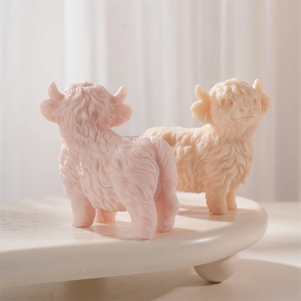 11.2CM Highland Cattle Cow Candle Mold Animal Cow Soy Wax Silicone Mould Figurine Animal Lover Home Decor