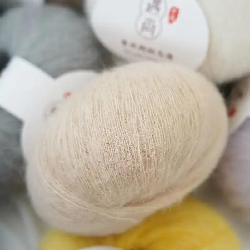 Silk and Alpaca Blend Yarn 200g 10 Balls Handmade Knitting Crochet Spring/Autumn Body-Fitting Sweater Lightweight Scarf Thread