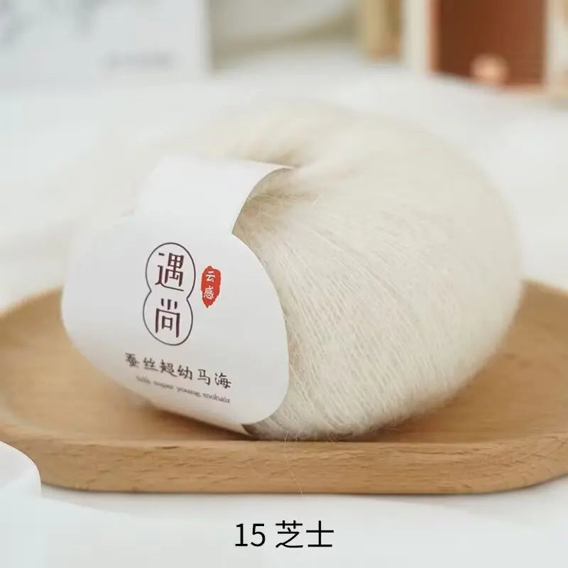 Silk and Alpaca Blend Yarn 200g 10 Balls Handmade Knitting Crochet Spring/Autumn Body-Fitting Sweater Lightweight Scarf Thread