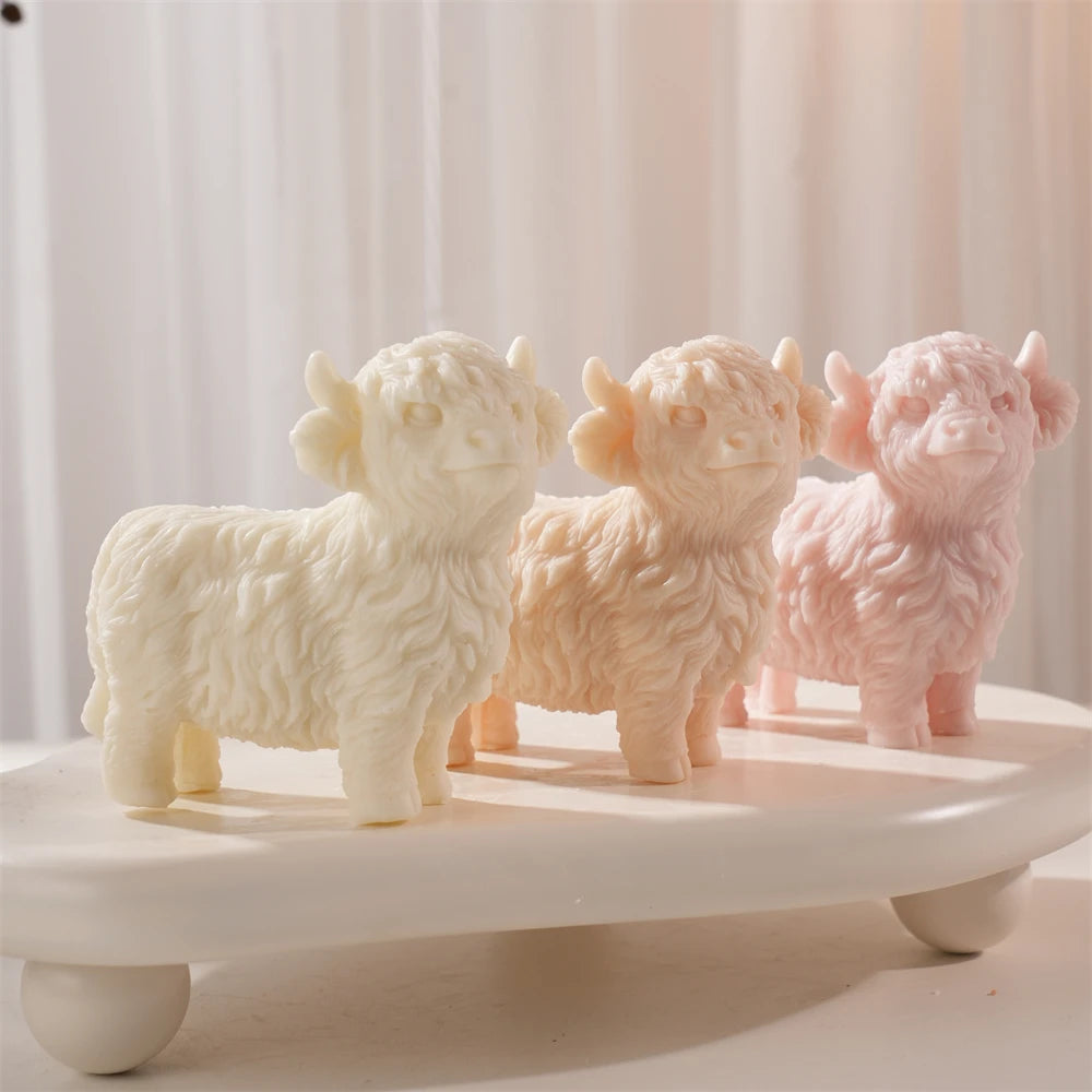 11.2CM Highland Cattle Cow Candle Mold Animal Cow Soy Wax Silicone Mould Figurine Animal Lover Home Decor