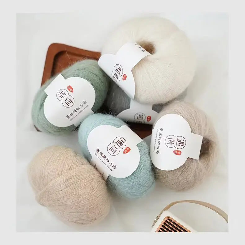 Silk and Alpaca Blend Yarn 200g 10 Balls Handmade Knitting Crochet Spring/Autumn Body-Fitting Sweater Lightweight Scarf Thread