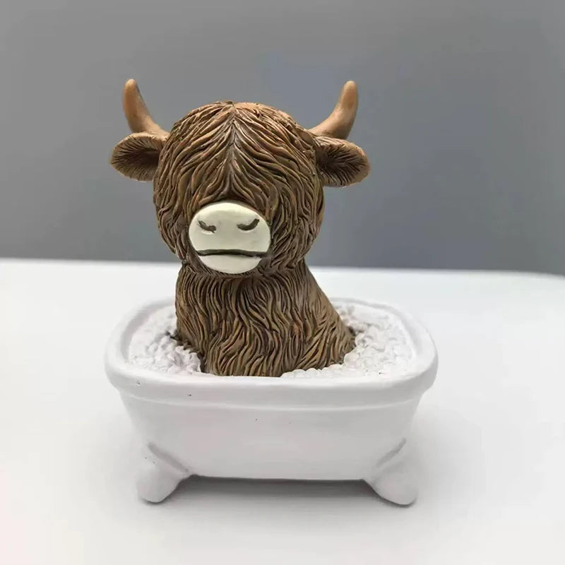 Cute Scottish Highland Cow Resin Figurines Funny Bathing & Reading Cow Statue Desk Decor For Home Bathroom Office Holiday Gift