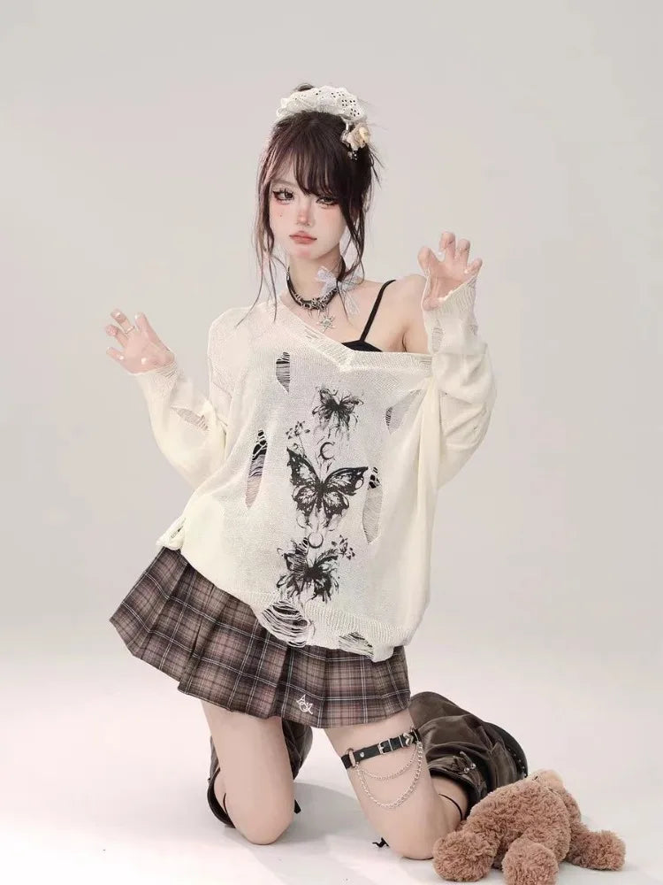 Black Gothic Graffiti Print T-shirt Women Harajuku Korean Y2k 90s Vintage Long Sleeve Emo Torn Tees Tops Autumn Clothes 2000s
