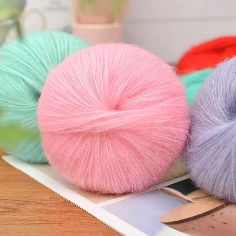 Luxury mohair blend yarn, soft merino wool blend, DIY knitting and crochet projects, containing 45% mohair, 40% merino wool, 15%