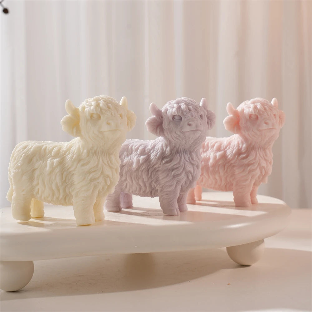11.2CM Highland Cattle Cow Candle Mold Animal Cow Soy Wax Silicone Mould Figurine Animal Lover Home Decor