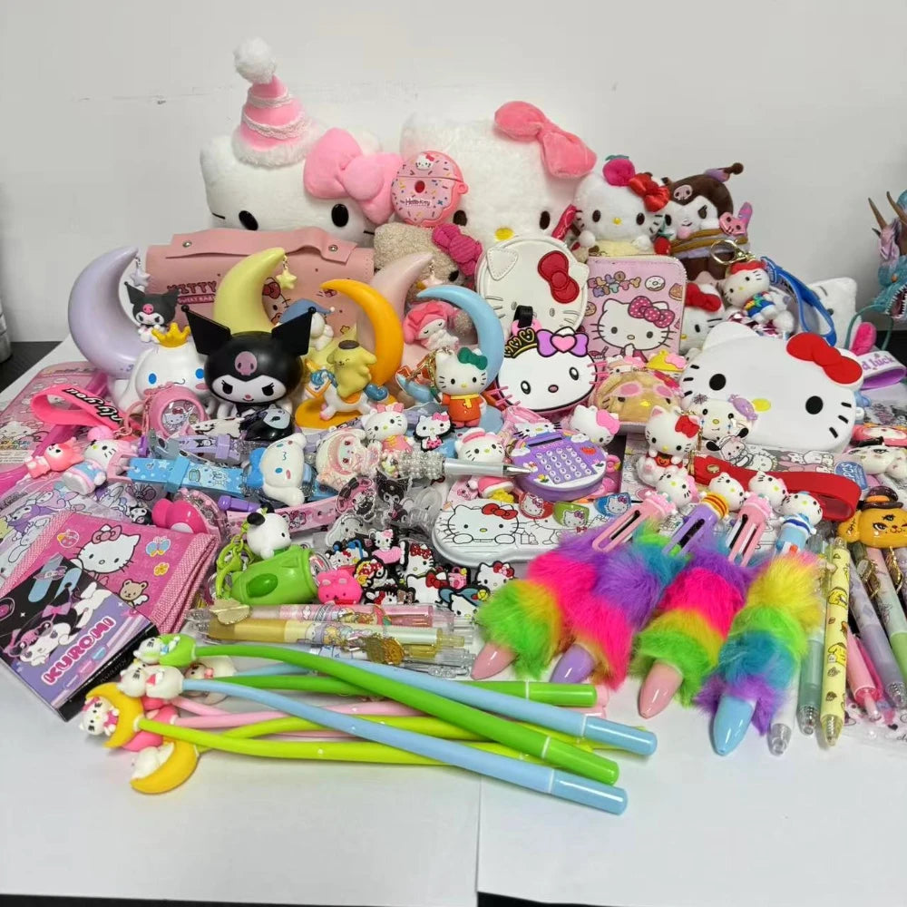 SANRIO Surprise Gift Box Gift Set: Randomly send 10/20/30pcs gifts, fashionable Hello Kitty, perfect for parties and holidays, d
