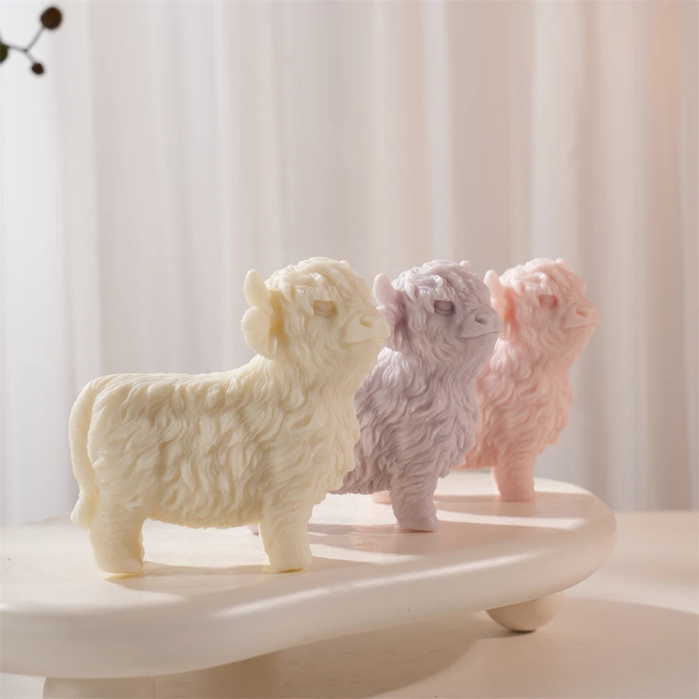 11.2CM Highland Cattle Cow Candle Mold Animal Cow Soy Wax Silicone Mould Figurine Animal Lover Home Decor