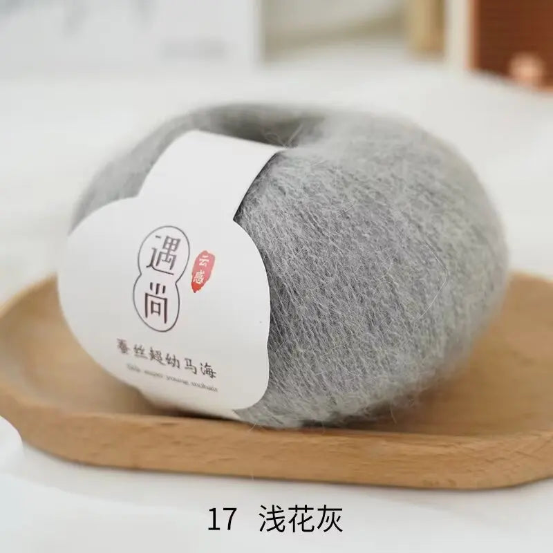 Silk and Alpaca Blend Yarn 200g 10 Balls Handmade Knitting Crochet Spring/Autumn Body-Fitting Sweater Lightweight Scarf Thread