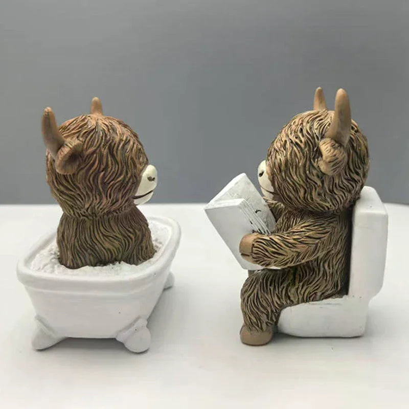 Cute Scottish Highland Cow Resin Figurines Funny Bathing & Reading Cow Statue Desk Decor For Home Bathroom Office Holiday Gift
