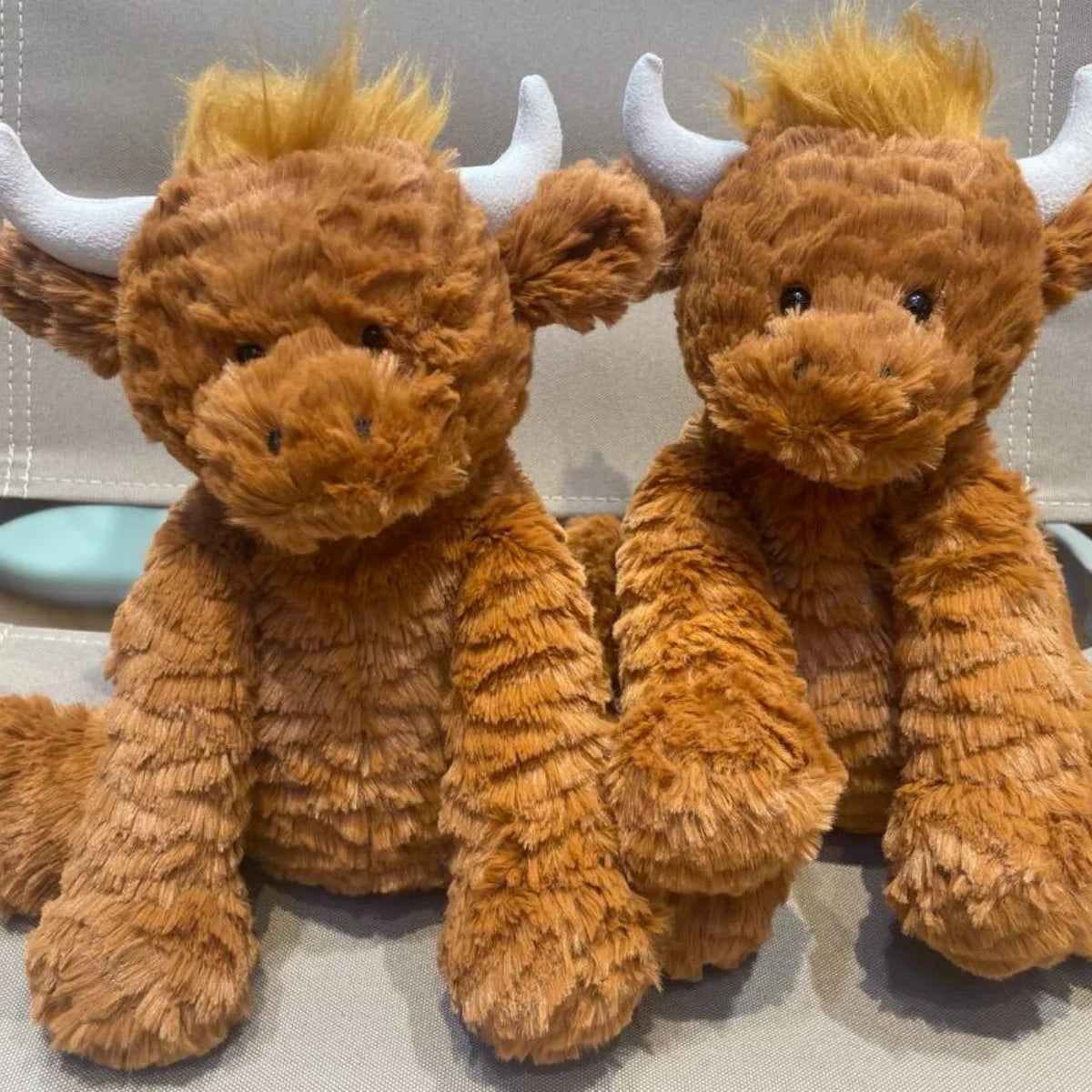 Cute Scottish Highland Cow Plush Toy Haired Cow Stuffed Animal Cartoon Cattle Super Soft Huggable Farm Animal Toy Gift for Kids