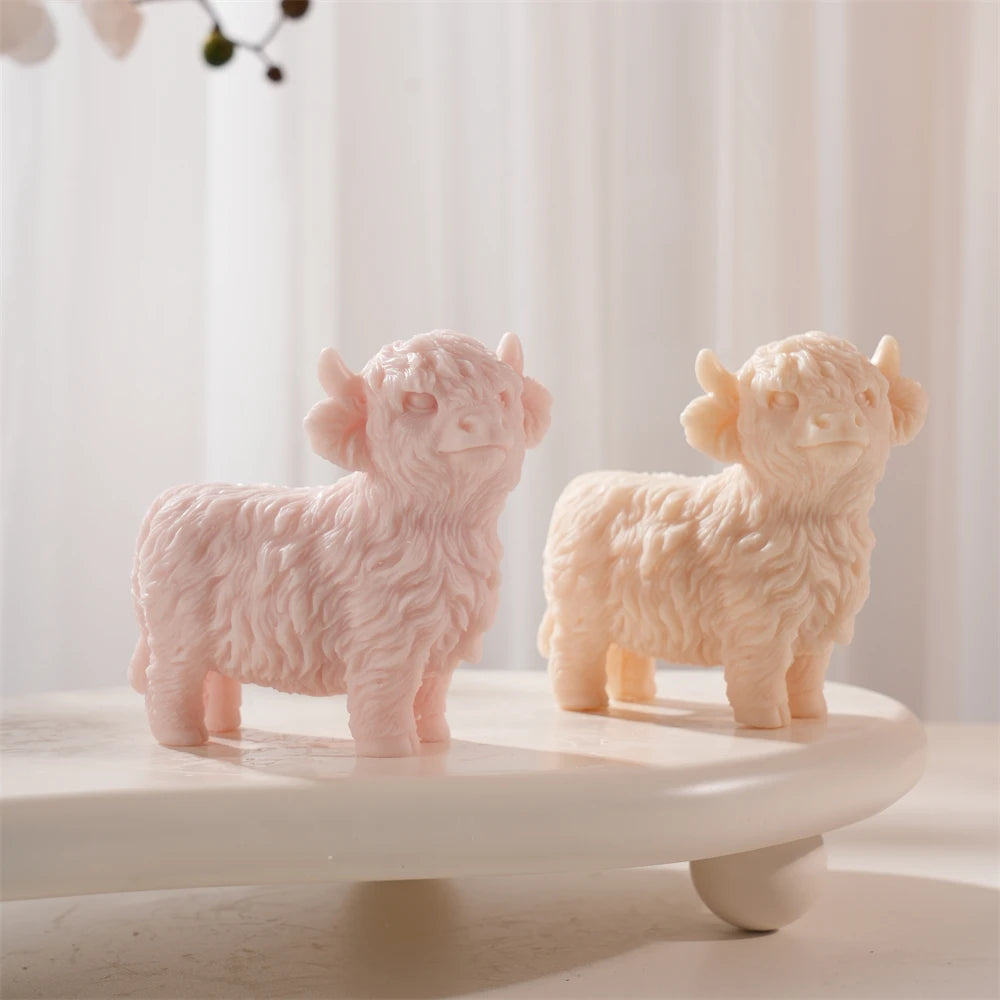 11.2CM Highland Cattle Cow Candle Mold Animal Cow Soy Wax Silicone Mould Figurine Animal Lover Home Decor