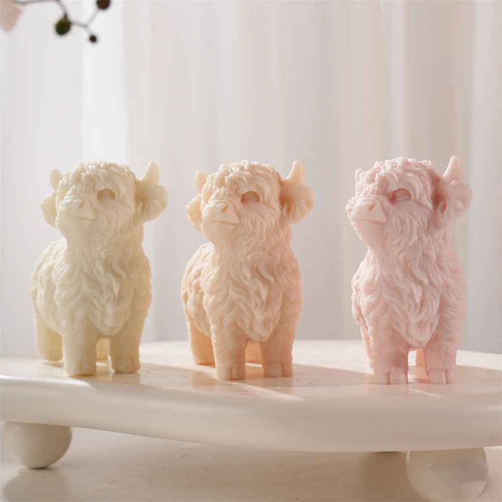 11.2CM Highland Cattle Cow Candle Mold Animal Cow Soy Wax Silicone Mould Figurine Animal Lover Home Decor