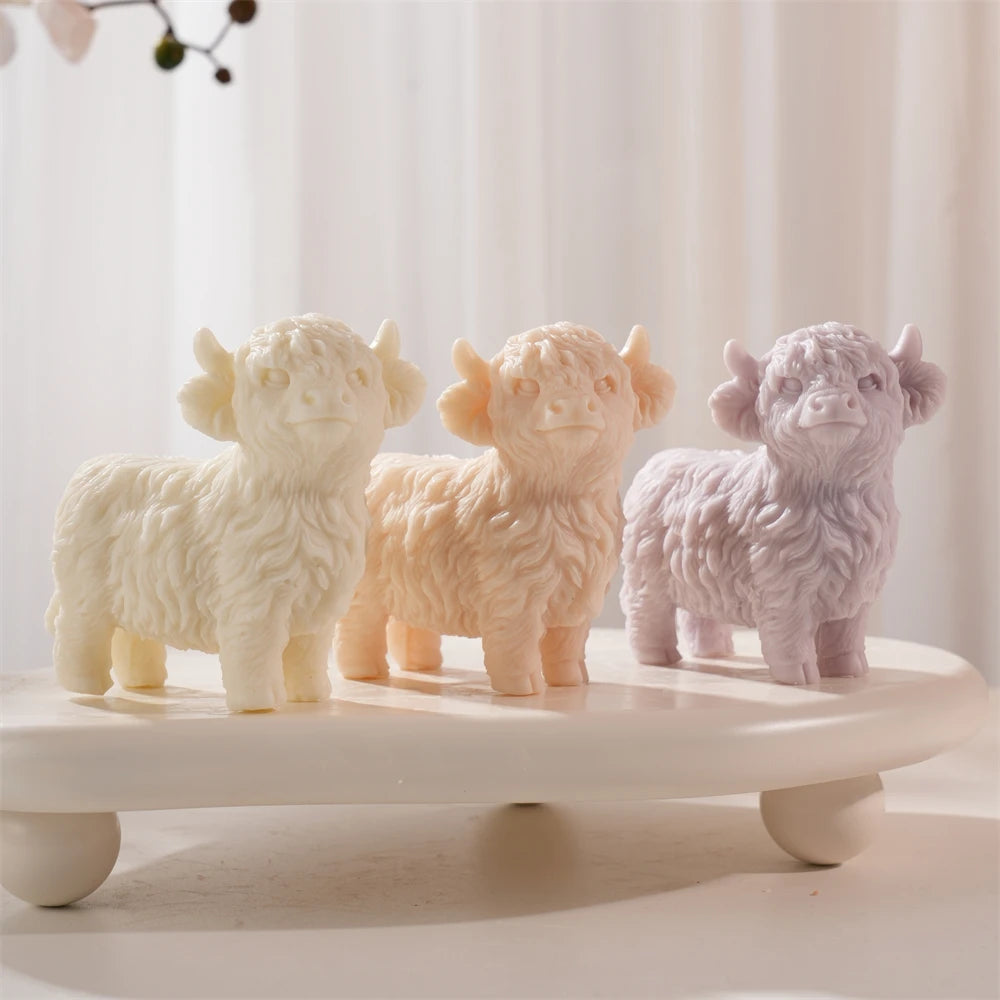 11.2CM Highland Cattle Cow Candle Mold Animal Cow Soy Wax Silicone Mould Figurine Animal Lover Home Decor