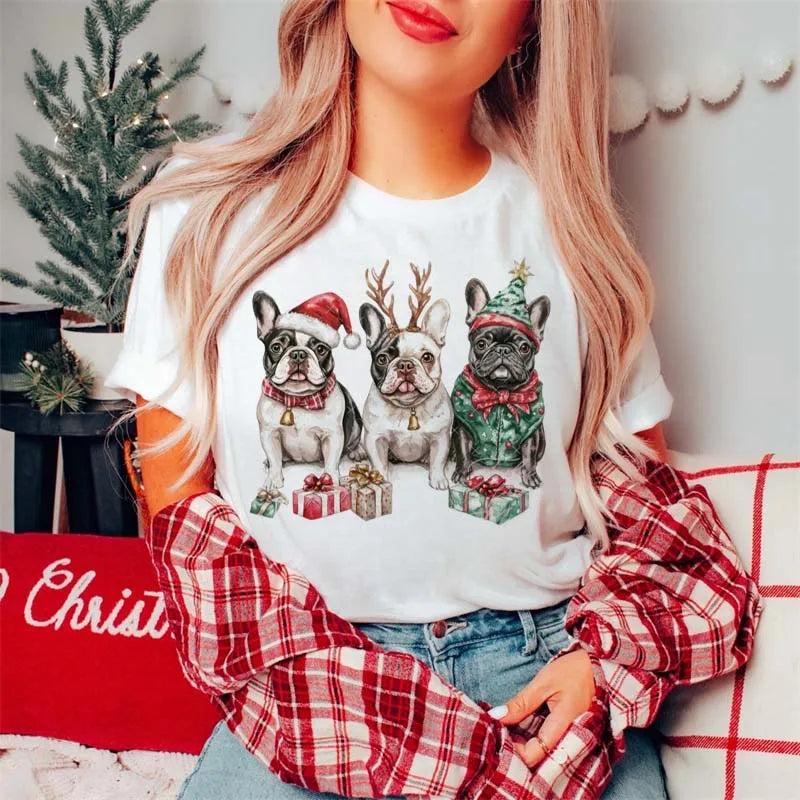 Highland Cow Christmas T-Shirt Tongue Out Scarf Women's Cute Holiday T-Shirt Cartoon Pattern Short Sleeve Regular Casual T-Shirt