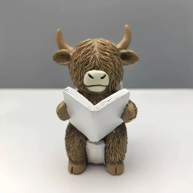 Cute Scottish Highland Cow Resin Figurines Funny Bathing & Reading Cow Statue Desk Decor For Home Bathroom Office Holiday Gift