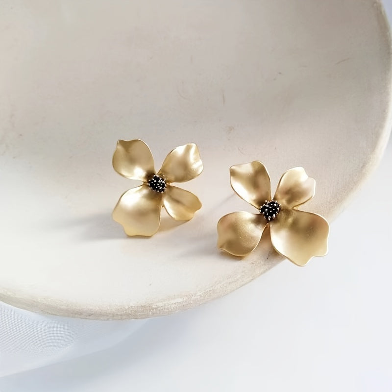 1 Pair of Exquisite Three Dimensional Four Petals Flower Stud Earrings - Fashion Bohemian Chic Design, Durable Zinc Alloy Construction, Luxurious 14K Gold Plating - Elegant Style for Special Occasions