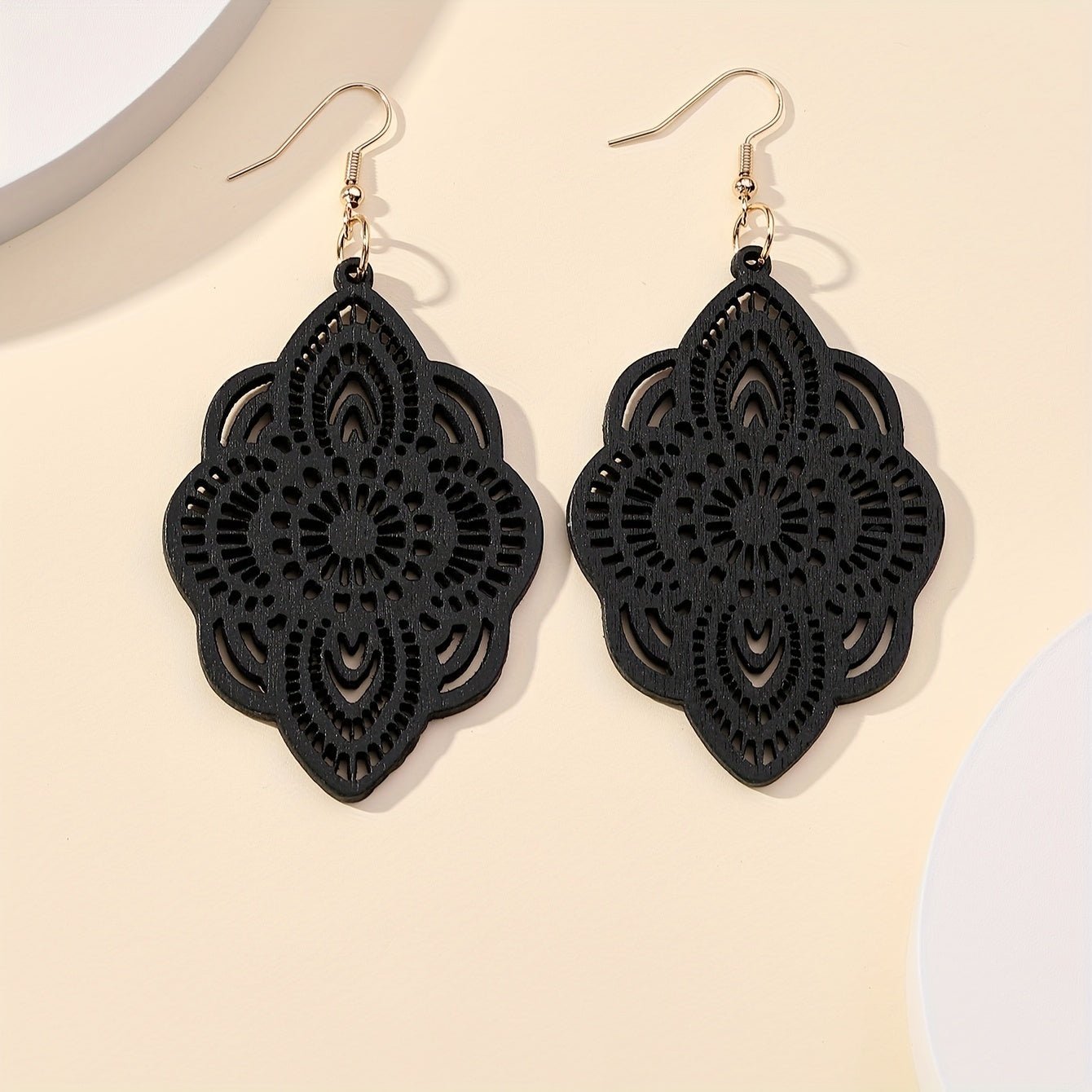 Green/ Black Carved Flower Pattern Dangle Earrings Retro Elegant Style Wooden Jewelry Delicate Holiday Vacation Ear Ornaments