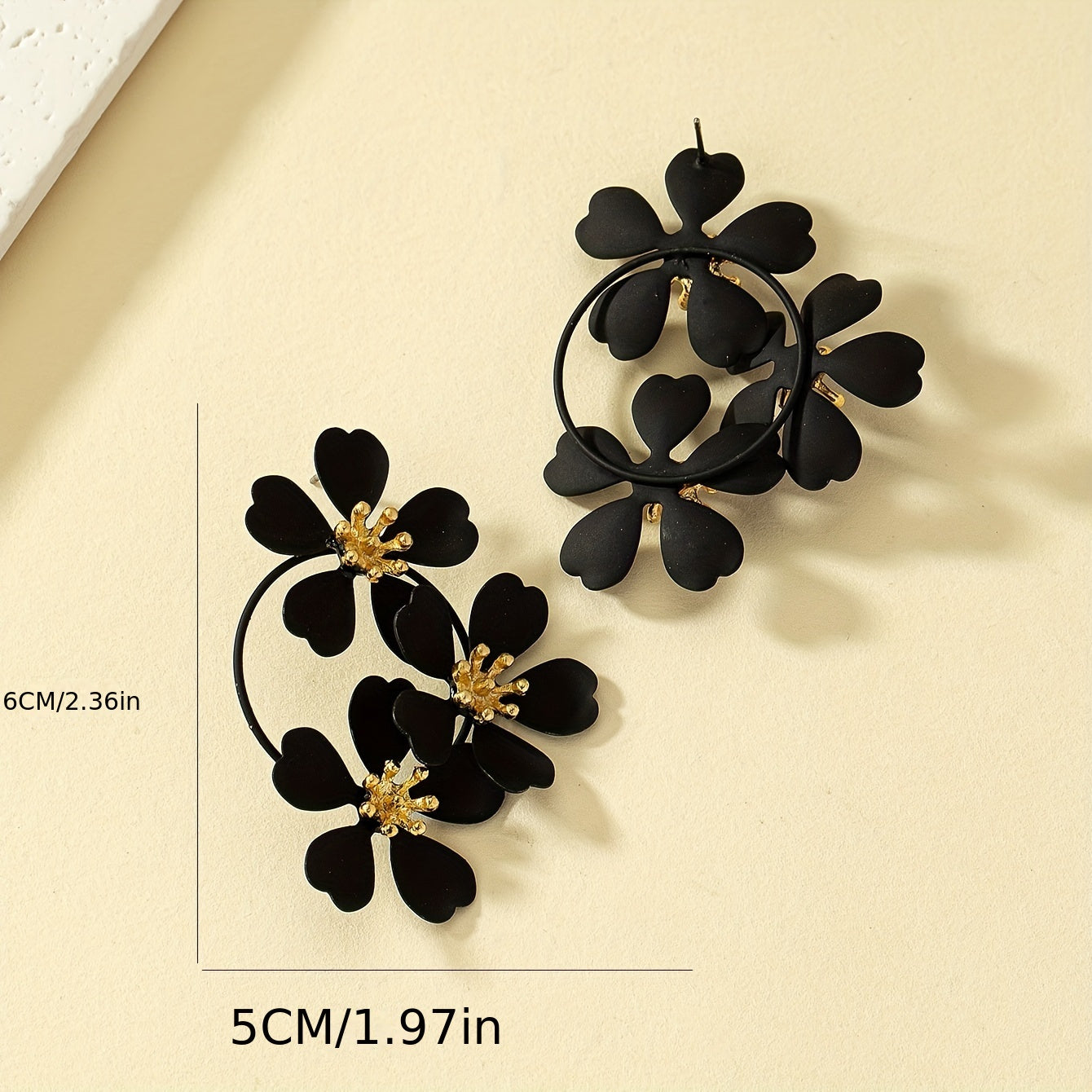 Fashionable Retro Flower Earrings - Zinc Alloy Vintage Punk Style - Gracefully Detailed for Womens Parties - Exaggerated Delicate Design