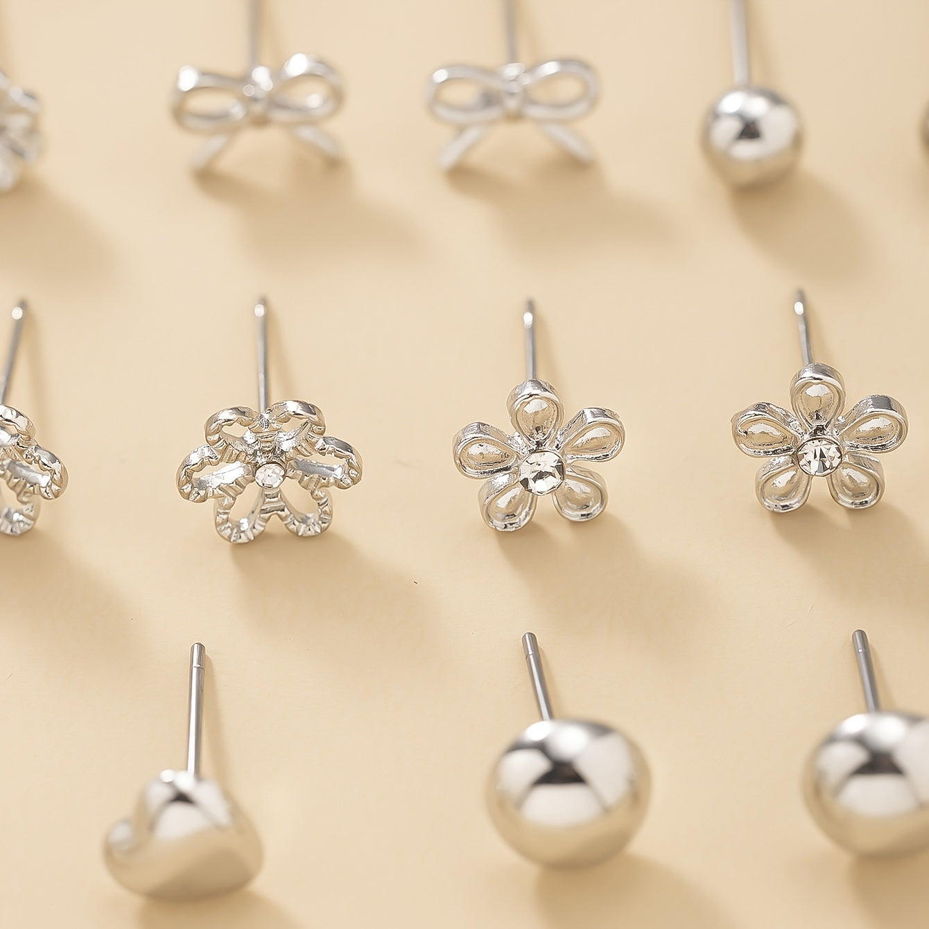 [30 Pairs Stylish Silvery Pearl Earrings] A Set of 30 Pairs of Stylish And Simple Silvery Metal Water Drill Heart-Shaped Faux Pearl Earrings in Various Flower Designs, Perfect for Gifting During Holidays And Suitable for Ever