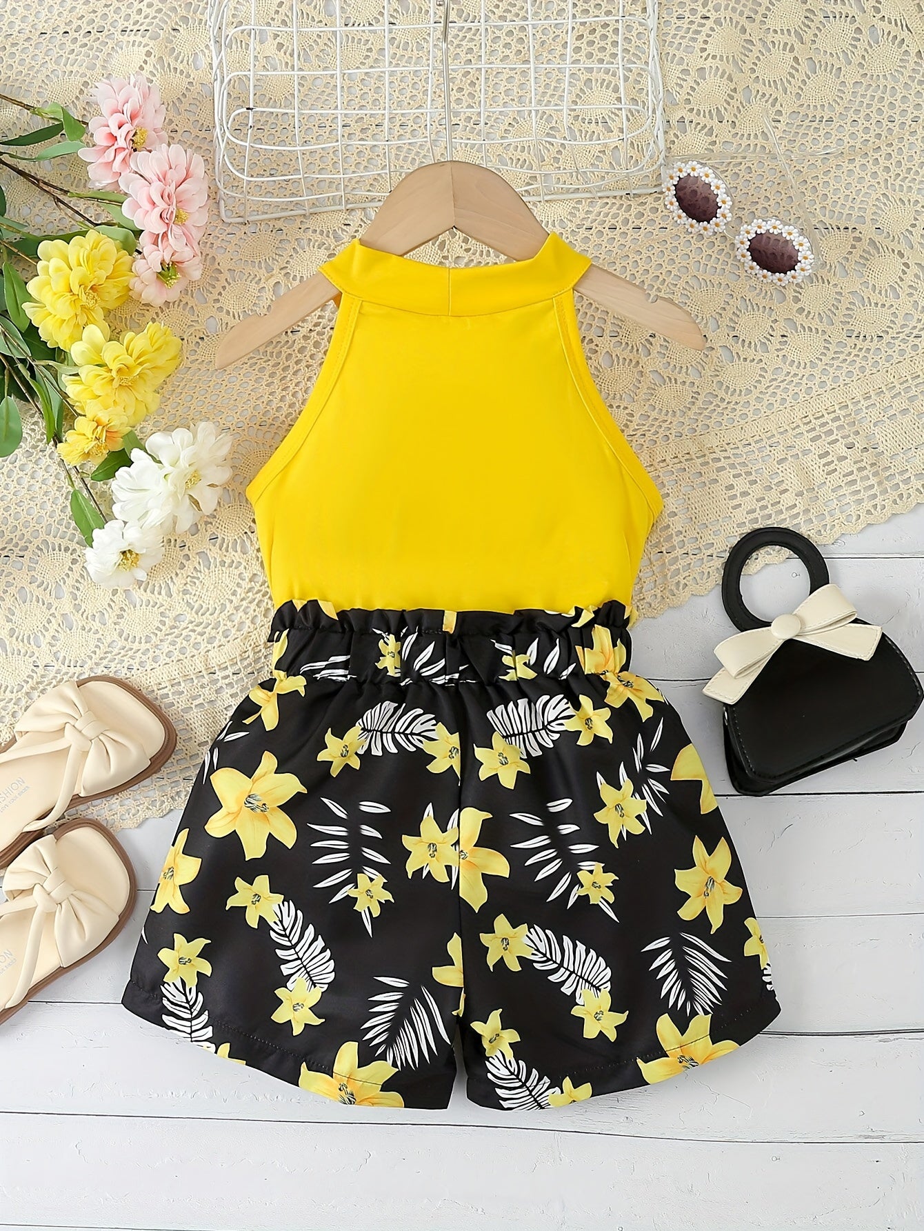 Sweet Girls 2pcs Flower Print Halter Neck Sleeveless Top + Shorts Set Summer Outdoor Clothes Gift