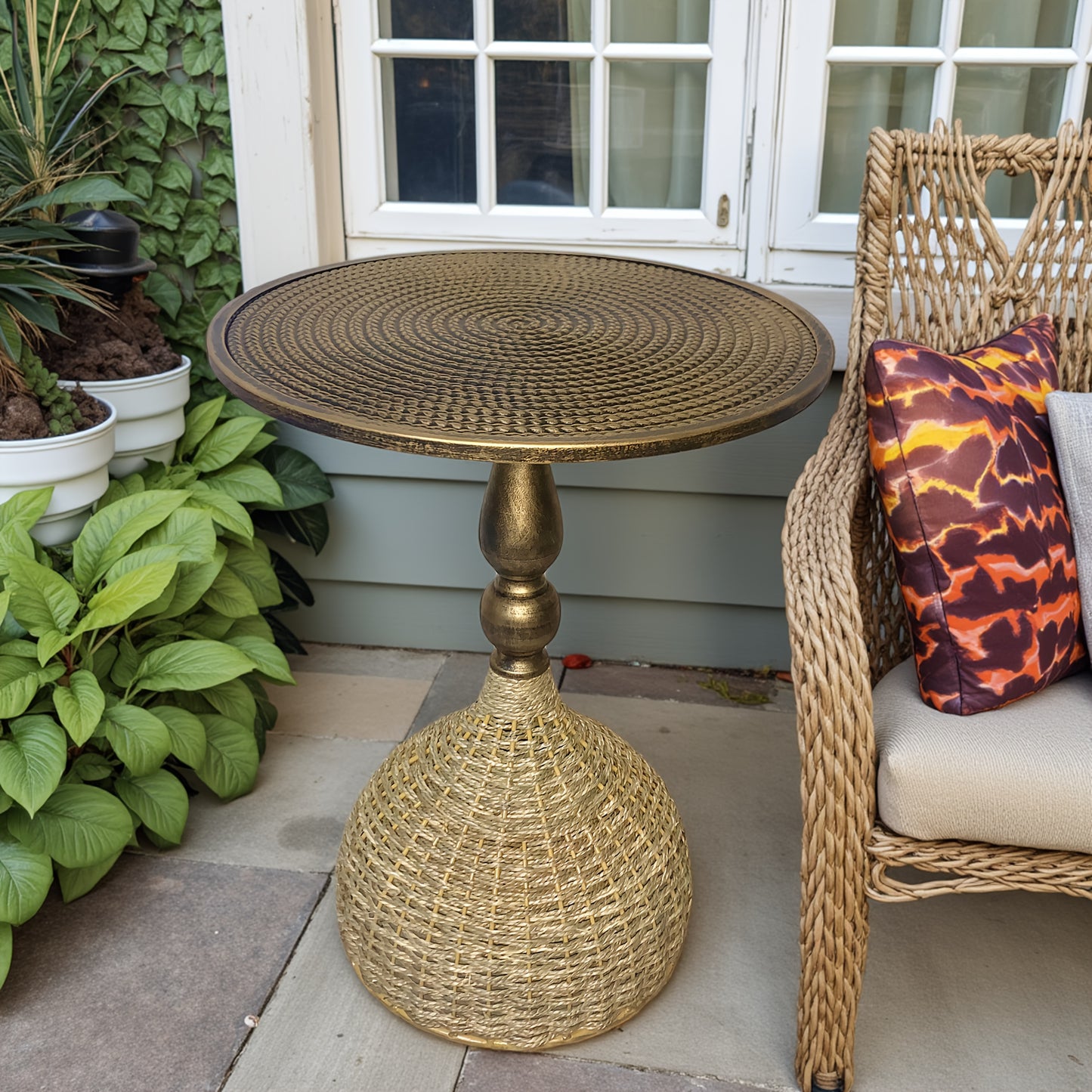 Handcrafted Wicker Iron Artistic Water Grass Rope Braided Tea Table Side Table Flower Rack Living Room Sofa Side Table Study Room Balcony Inn Outdoor Coffee House Bar, Garden Patio Bedroom Decoration