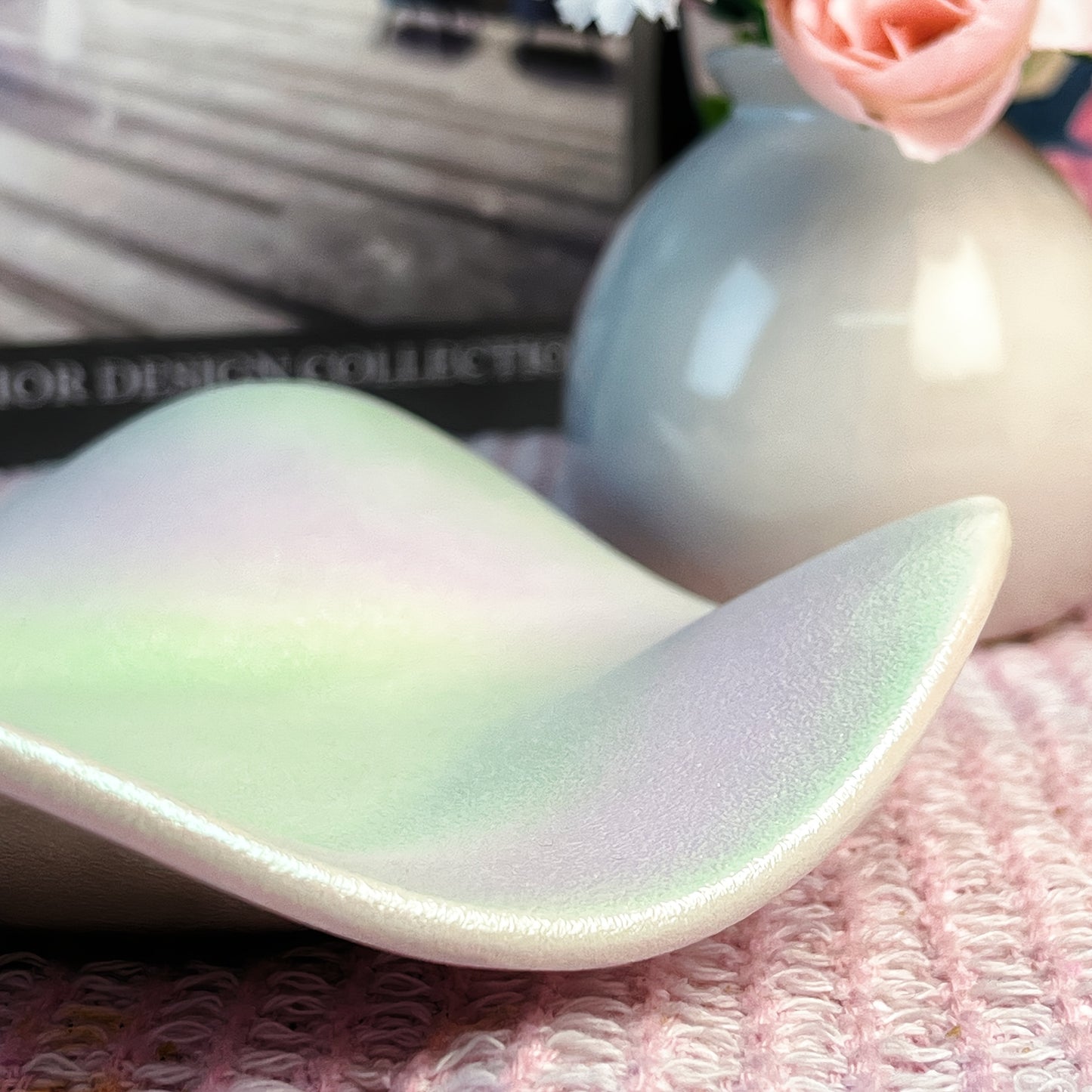 A Jewelry Storage Tray, An Irregular Flower Jewelry Storage Dish, An Irregular Jewelry Display Tray, An Electroplated Light Luxury Ceramic Display Tray, Artwork, Interior Decoration, Bathroom Accessories