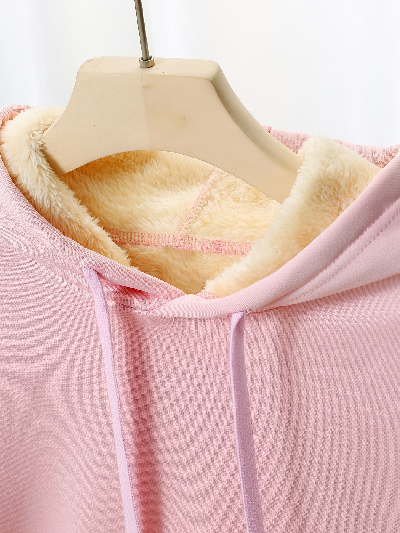 Women's Highland Cow Print Fleece Hooded Sweater - Thickened Winter Warmth, Cozy Plush Lining, Casual Retro Pullover with Pocket, Pink Scottish Cow Design, Sizes XS-XXL (Machine Washable) for Spring, Fall & Winter Layering