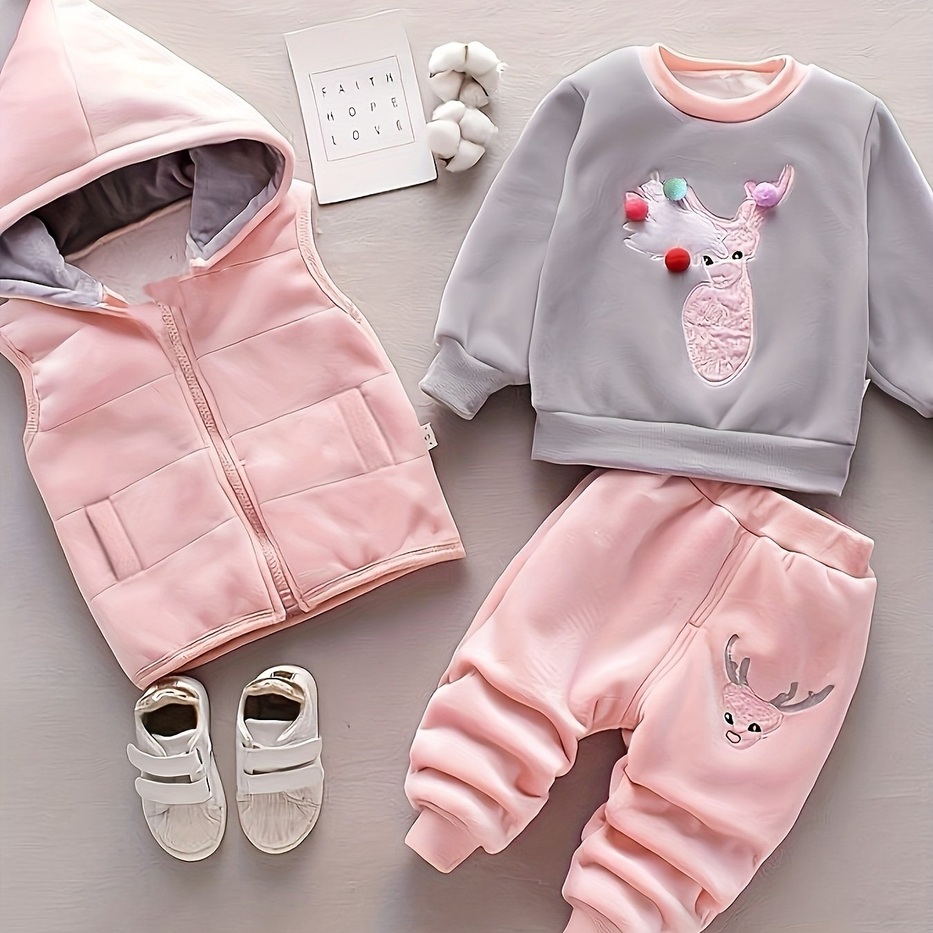 Random Color Ball Boys' Hairy Face Bear Long Sleeve Set, Baby Boy Autumn Winter -Lined Warm Long Sleeve Set, Fashion Casual Three-Piece Set, Perfect for Outdoor