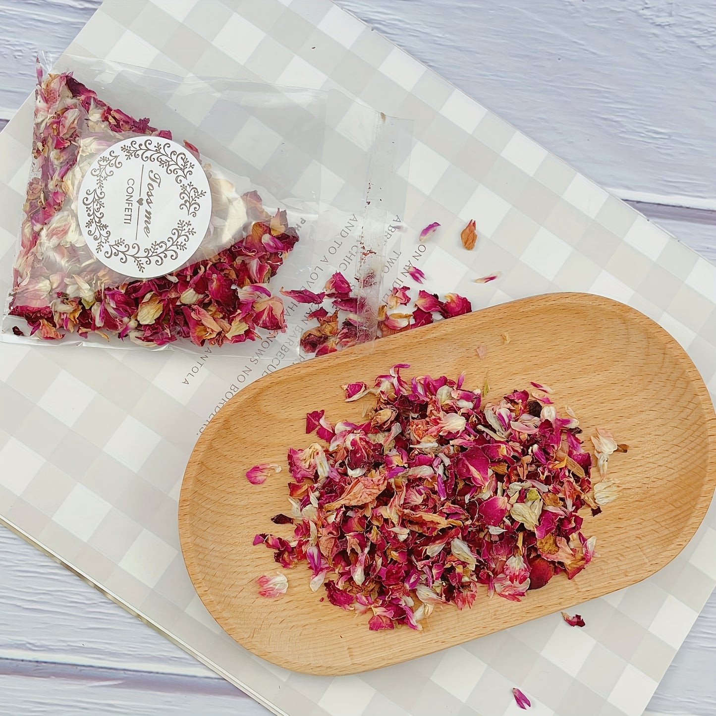 1pc/10g Dried Flower Floral Petals, Can Be Used For Wedding Scene, Birthday Scene, Indoor And Outdoor Landscaping Arrangement, Rain, Glass Bottle Decorations -winter, new year