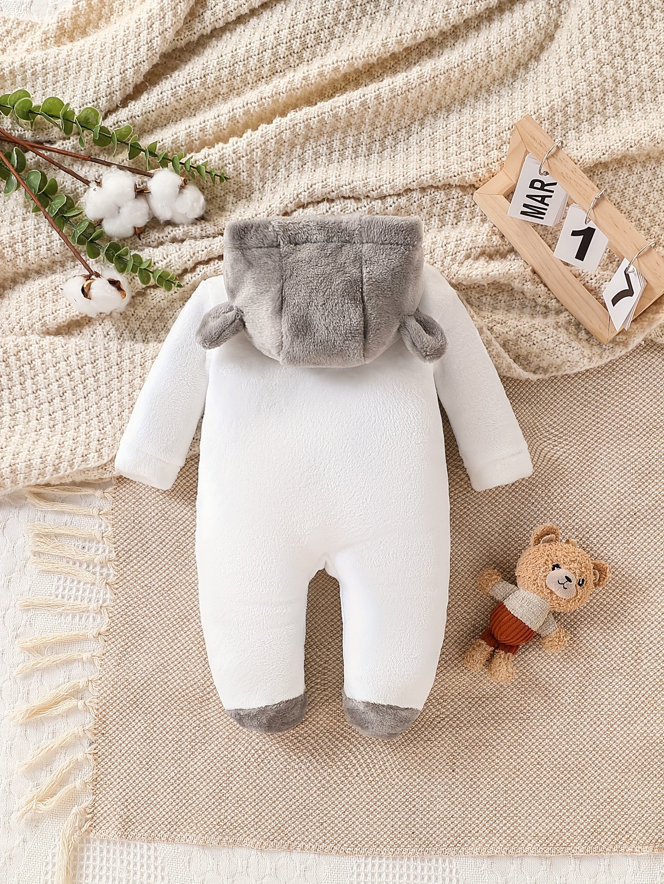 Baby Footed Onesie, Newborn Infant Footed Romper, Winter Thickened Plush Warm Base Layer, Perfect for Outdoor