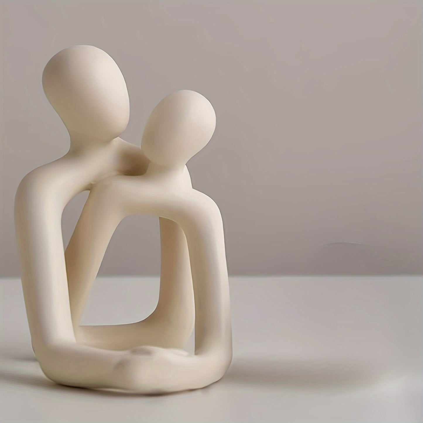 1pc Heartwarming Loving Couple Resin Statue - A Timeless Modern Home Decor Accent for Bookshelves, Office Desks, and Nightstands - Perfect Anniversary, Valentines Day, or Mothers Day Gift Idea